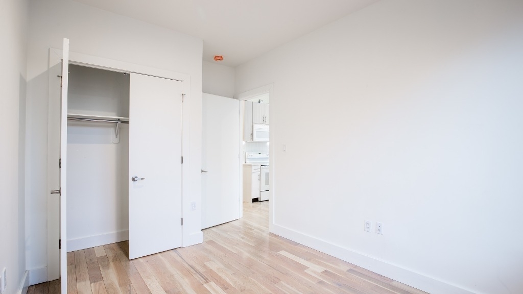 818 Lexington Avenue - Photo 2