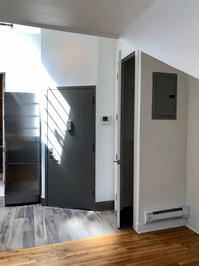 410 West 22nd Street - Photo 3