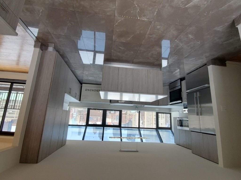 230 East 30th Street - Photo 1