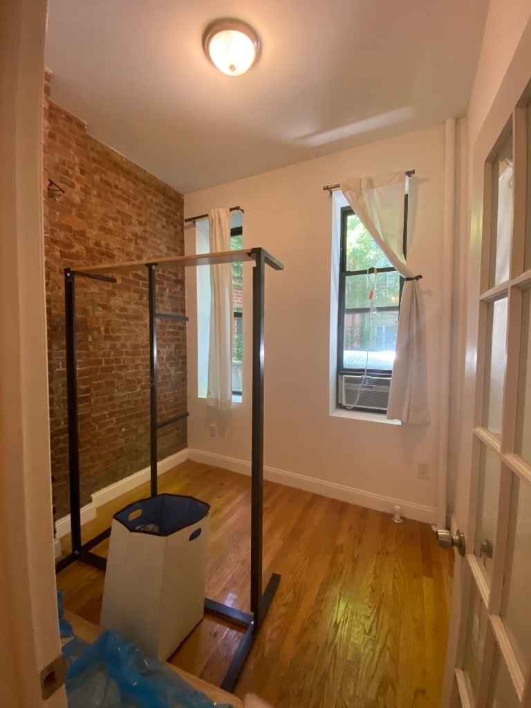 237 West 10th Street - Photo 1