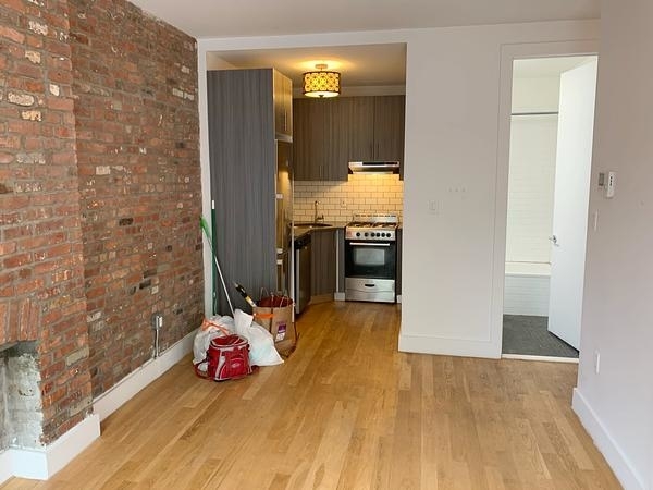 806 Dean Street - Photo 3