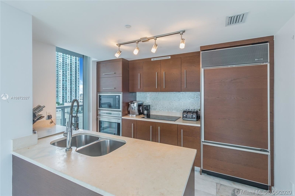 485 Brickell Ave - Photo 4