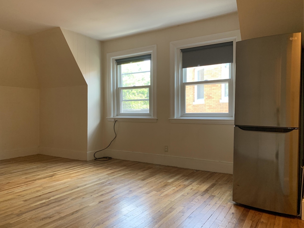 1748 Beacon St. - Photo 9