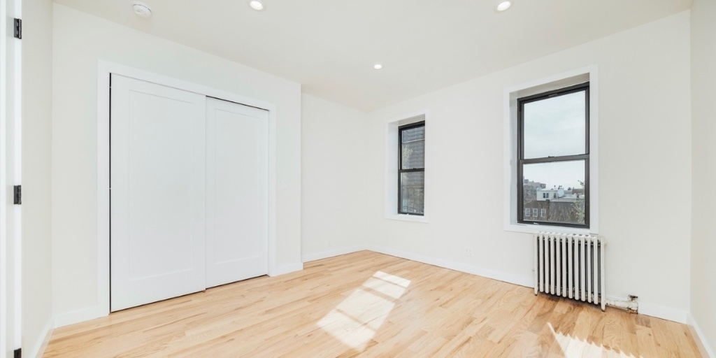 192 Rockaway Avenue - Photo 1