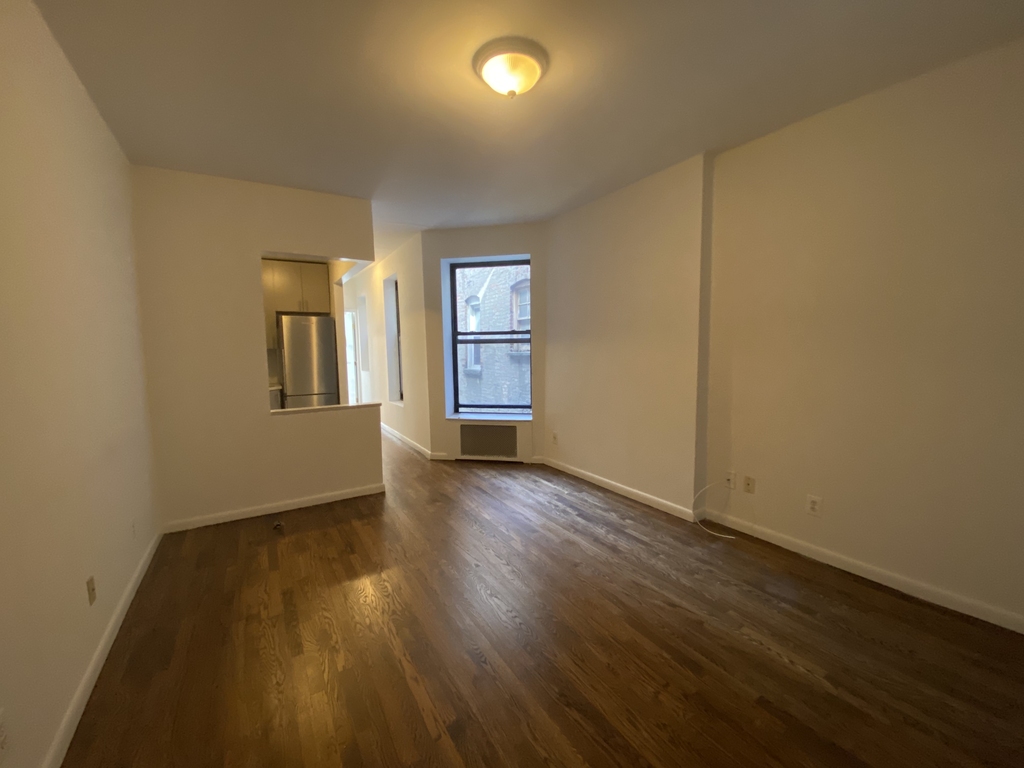 216 East 85 4d - Photo 5