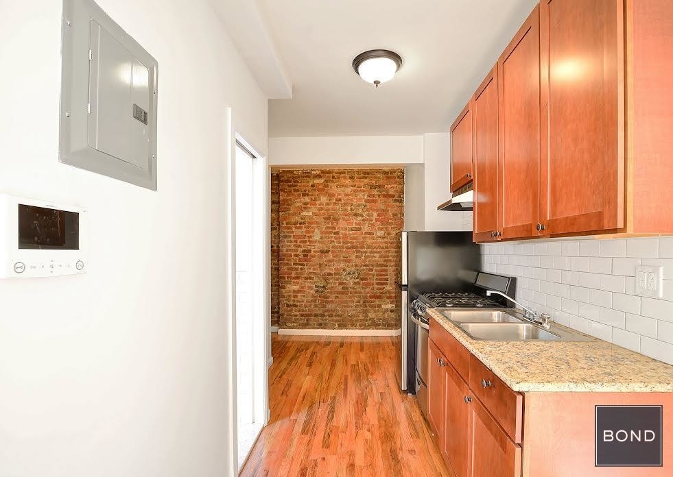 116 Mott Street - Photo 1