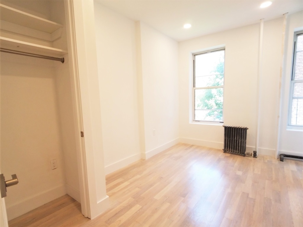 131 5th Avenue - Photo 2