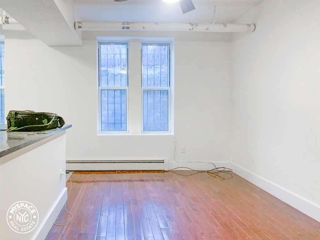 1050 Lafayette Avenue - Photo 3