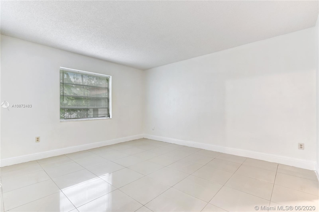 2201 Brickell Ave - Photo 6