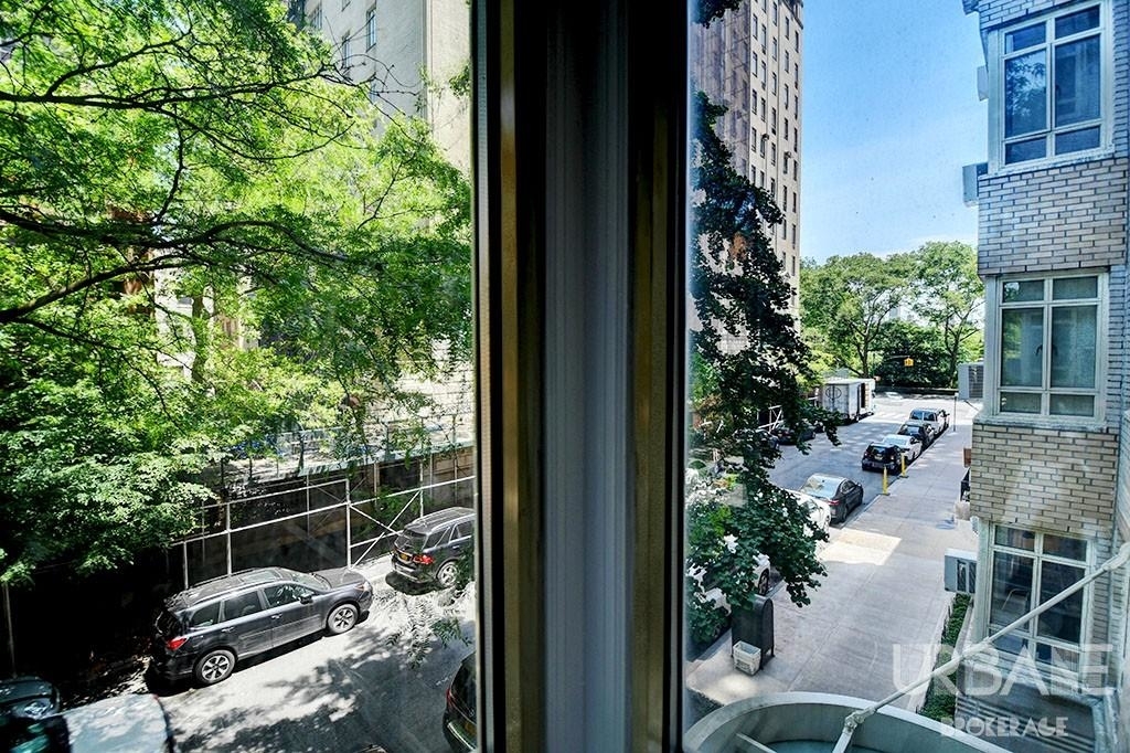 10 West 74th Street - Photo 6