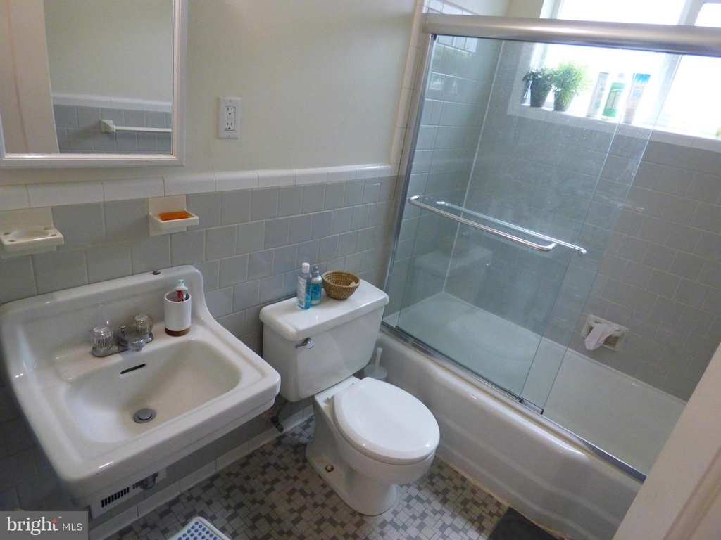 7602 Maryknoll Ave - Photo 23