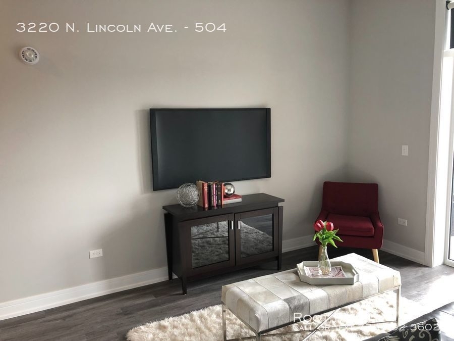 3220 N. Lincoln Avenue - Photo 2