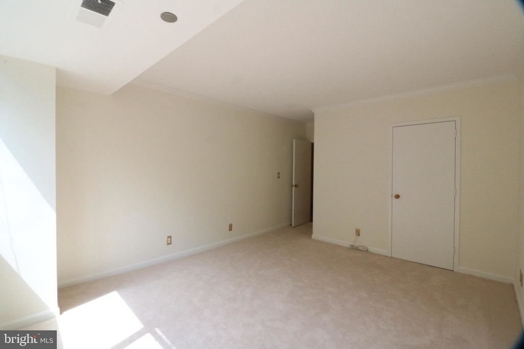 1805 Crystal Drive - Photo 17