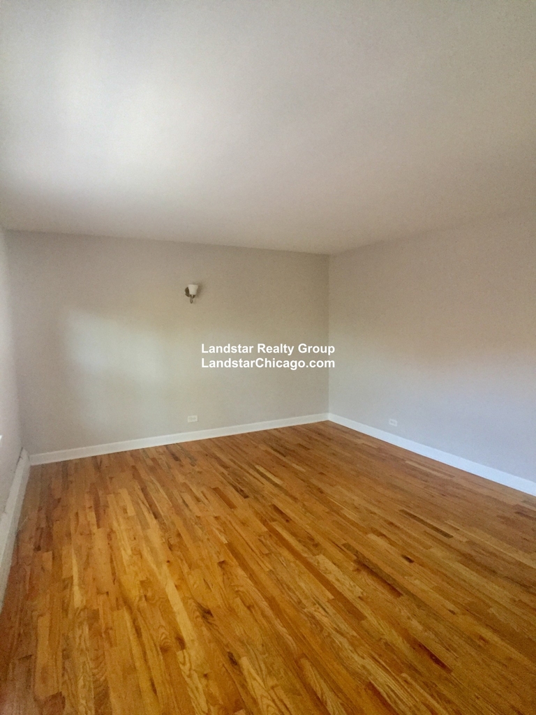 2124 West Foster Ave. - Photo 4