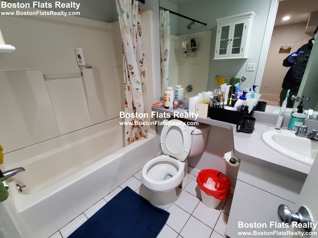 1661 Washington St. - Photo 2