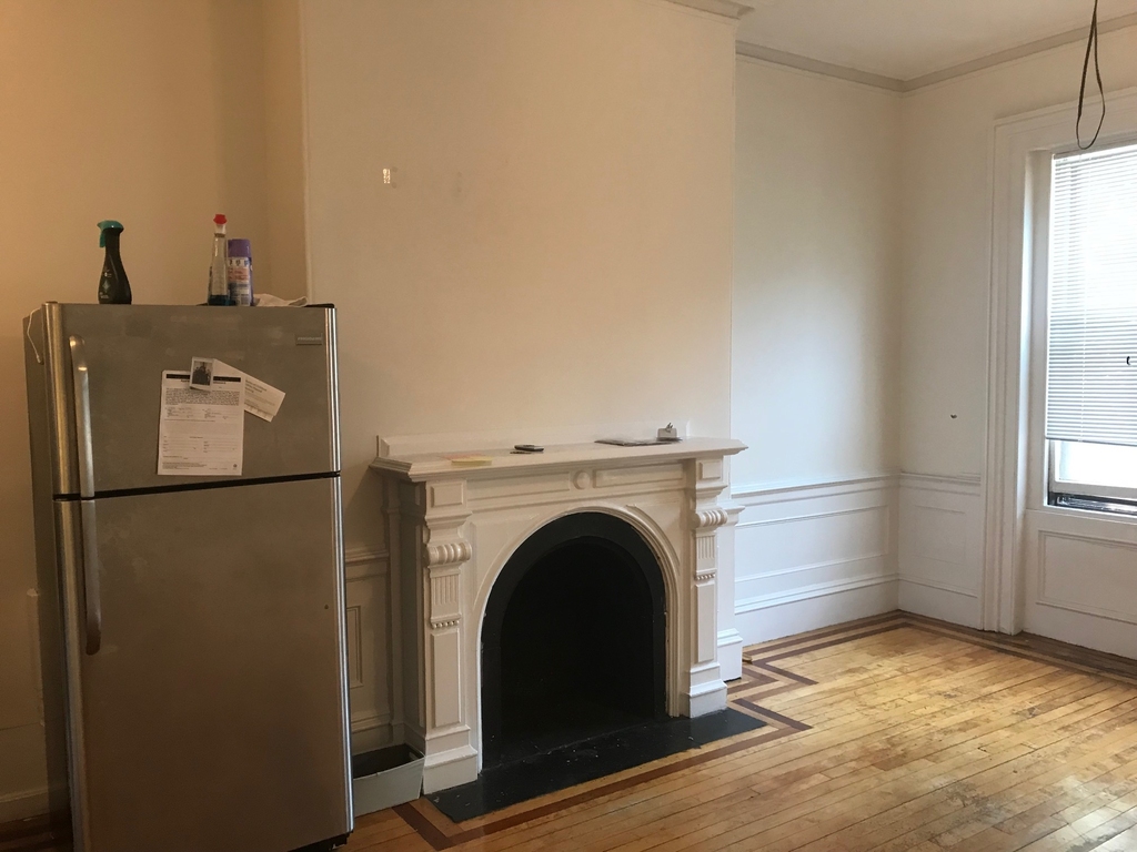 86 Charles St. - Photo 1