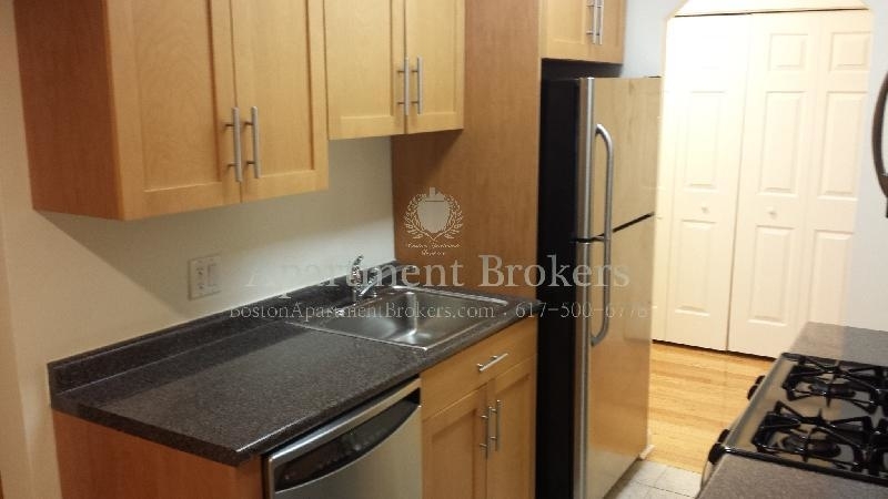 63 Brattle St. - Photo 3