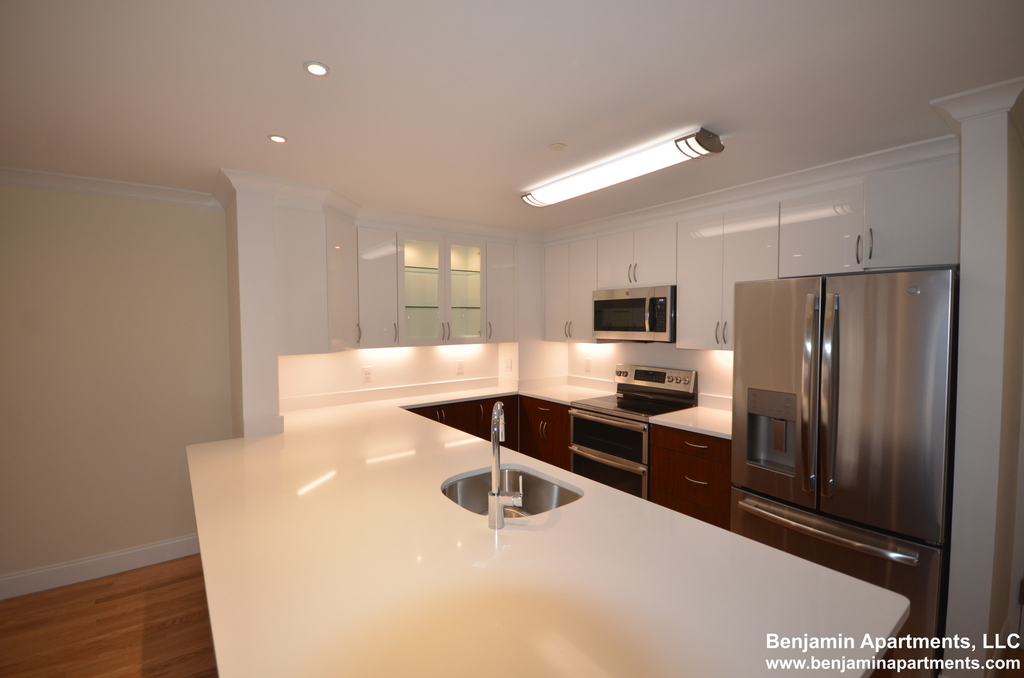 1446 Beacon St. - Photo 5