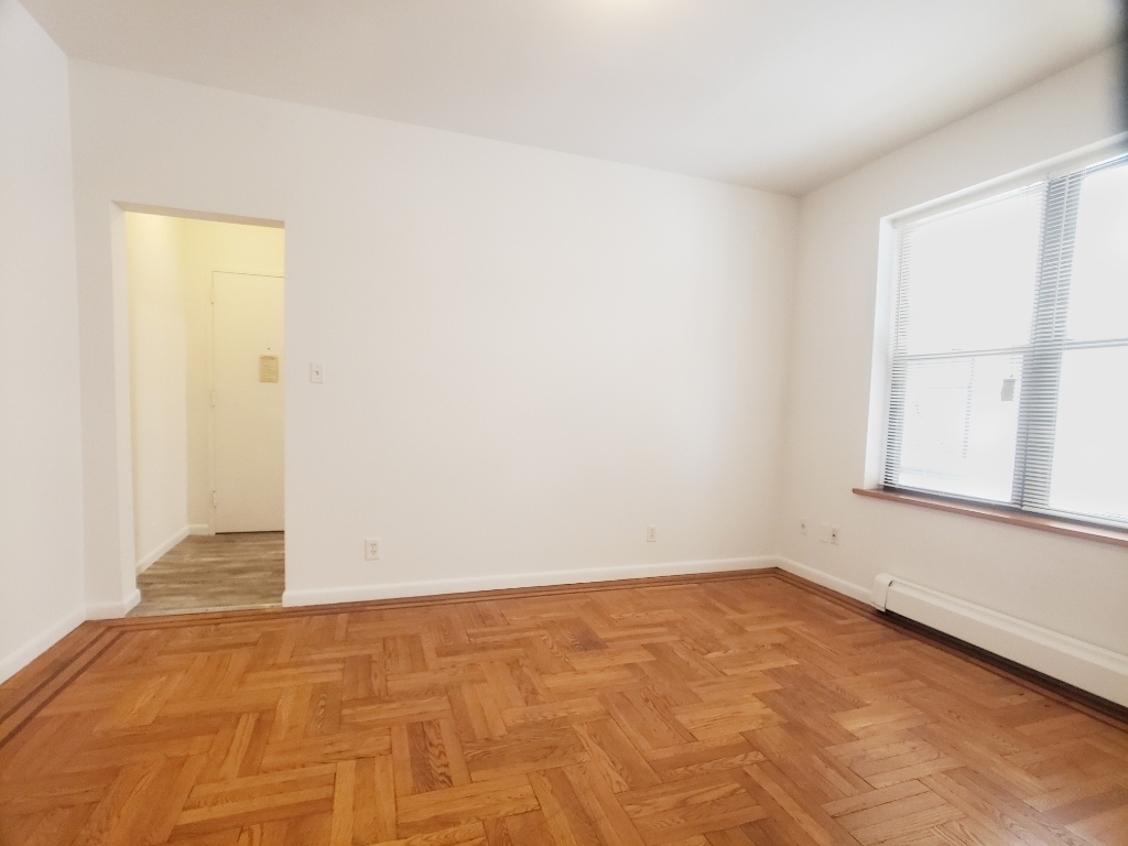 34-35 30th Street - Photo 2