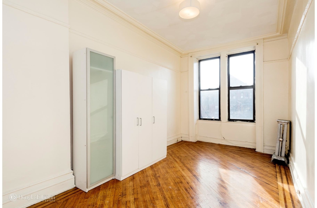 263 Flatbush Avenue - Photo 1