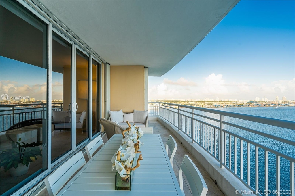 808 Brickell Key Dr  #1904 - Photo 36