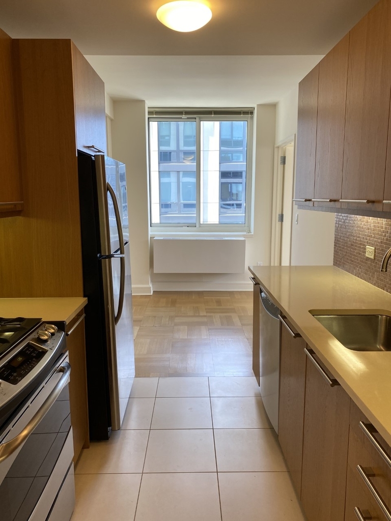 400 West 63rd Street - Photo 2