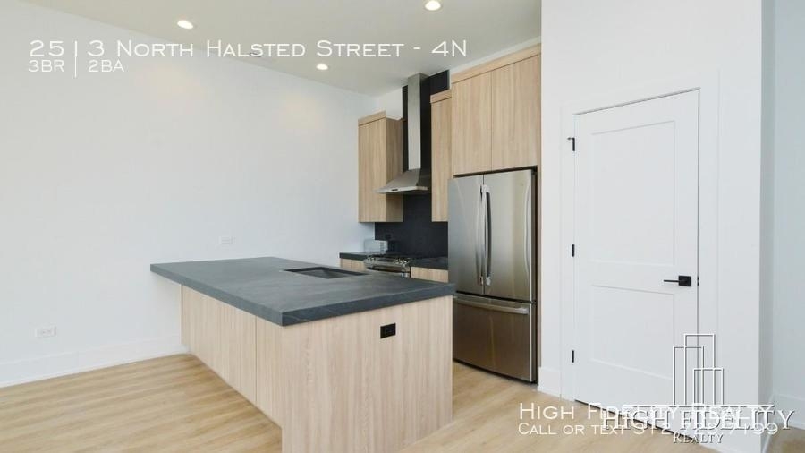 2513 North Halsted Street - Photo 2