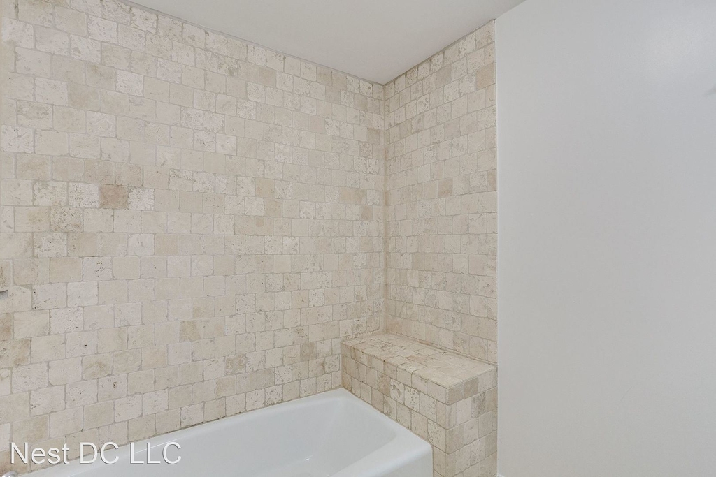 1330 Irving Street Nw - Photo 21