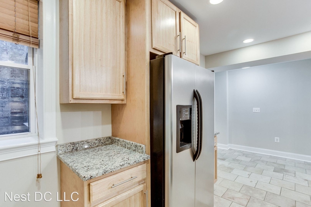 1330 Irving Street Nw - Photo 8