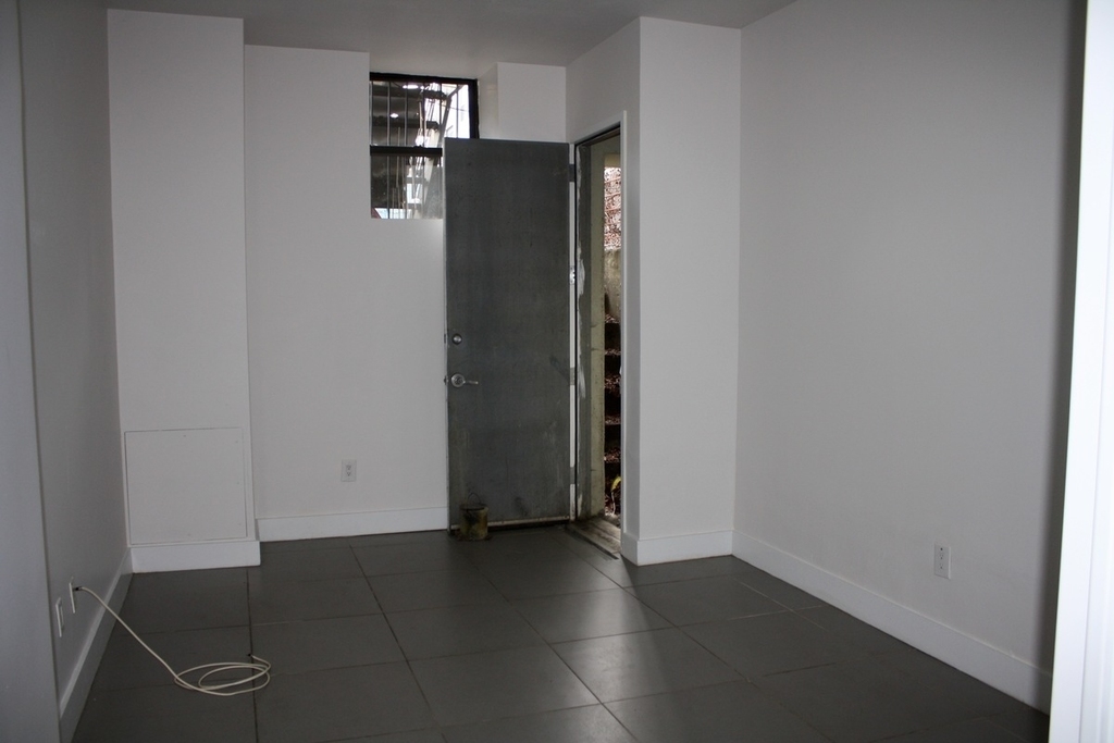 634 Wilson Avenue - Photo 9