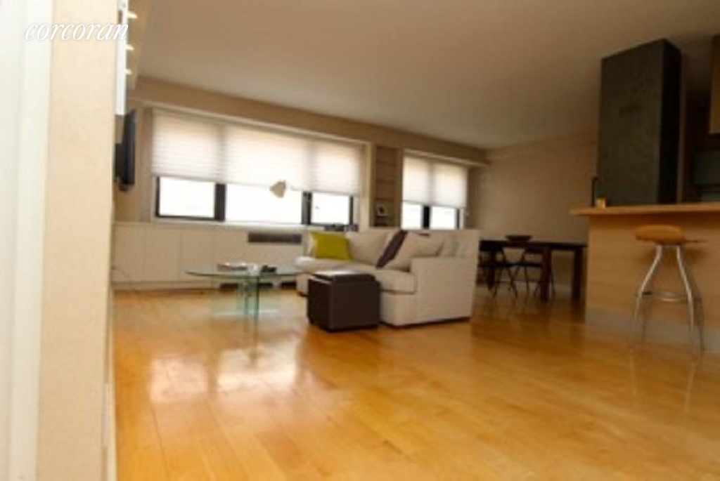 320 East 54th Street - Photo 6