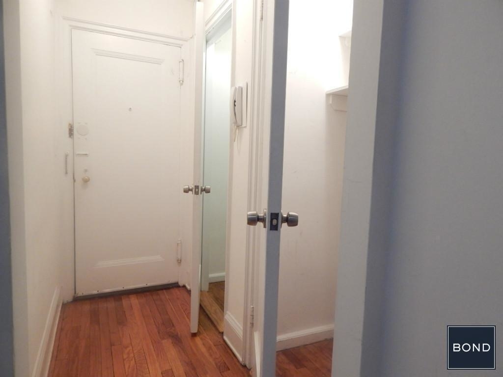 137 East 38th Street - Photo 6