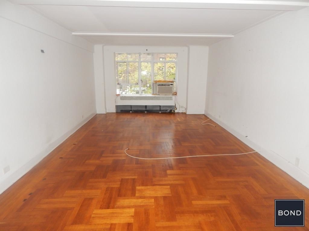 137 East 38th Street - Photo 1