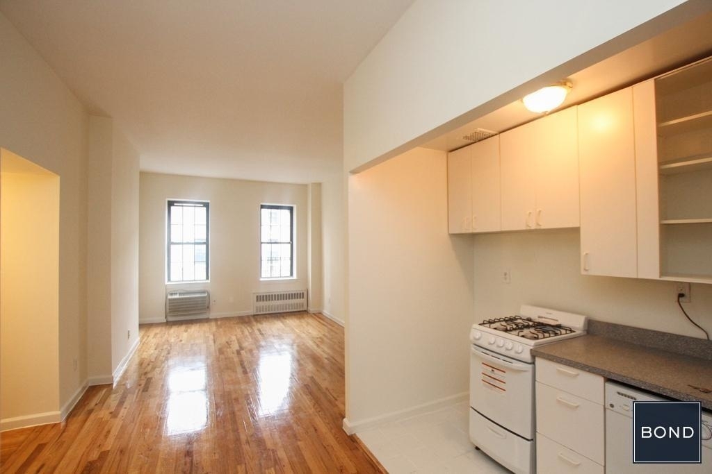 306 East 91st Street - Photo 2