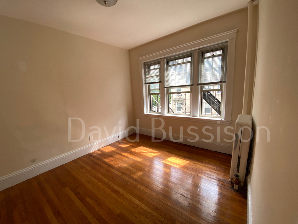 1315 Commonwealth Ave. - Photo 2