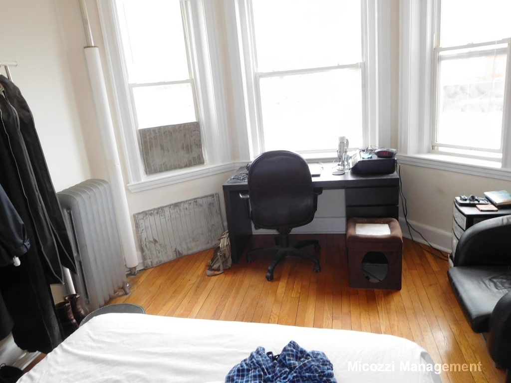 79 Gordon St. - Photo 4