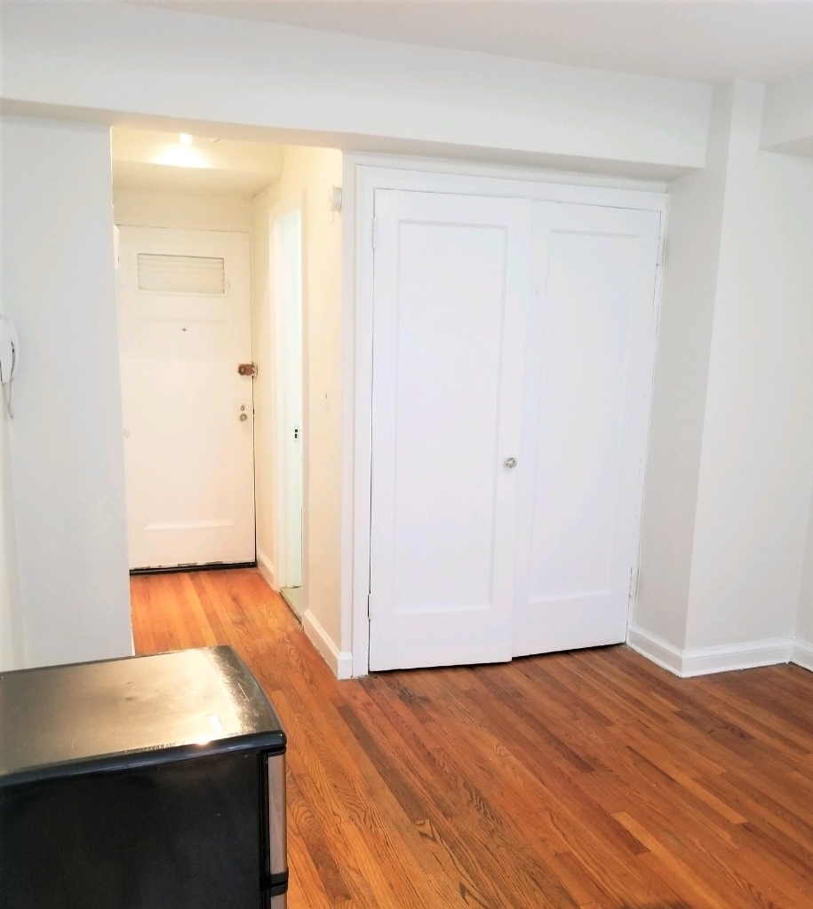 304 East 41st Street - Photo 2