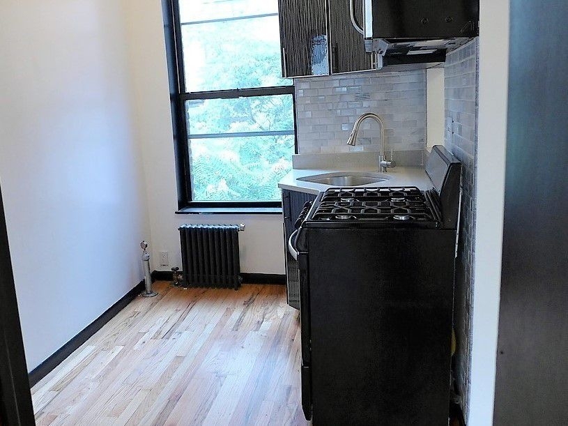 240 East 28th Street - Photo 7