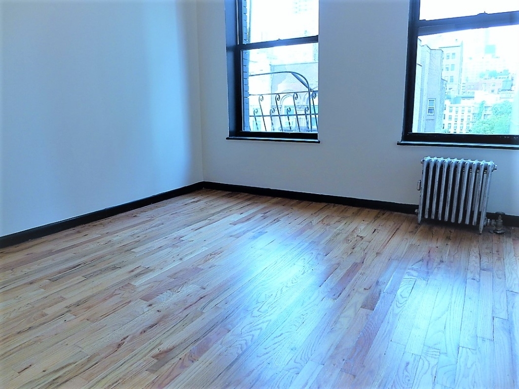 240 East 28th Street - Photo 3