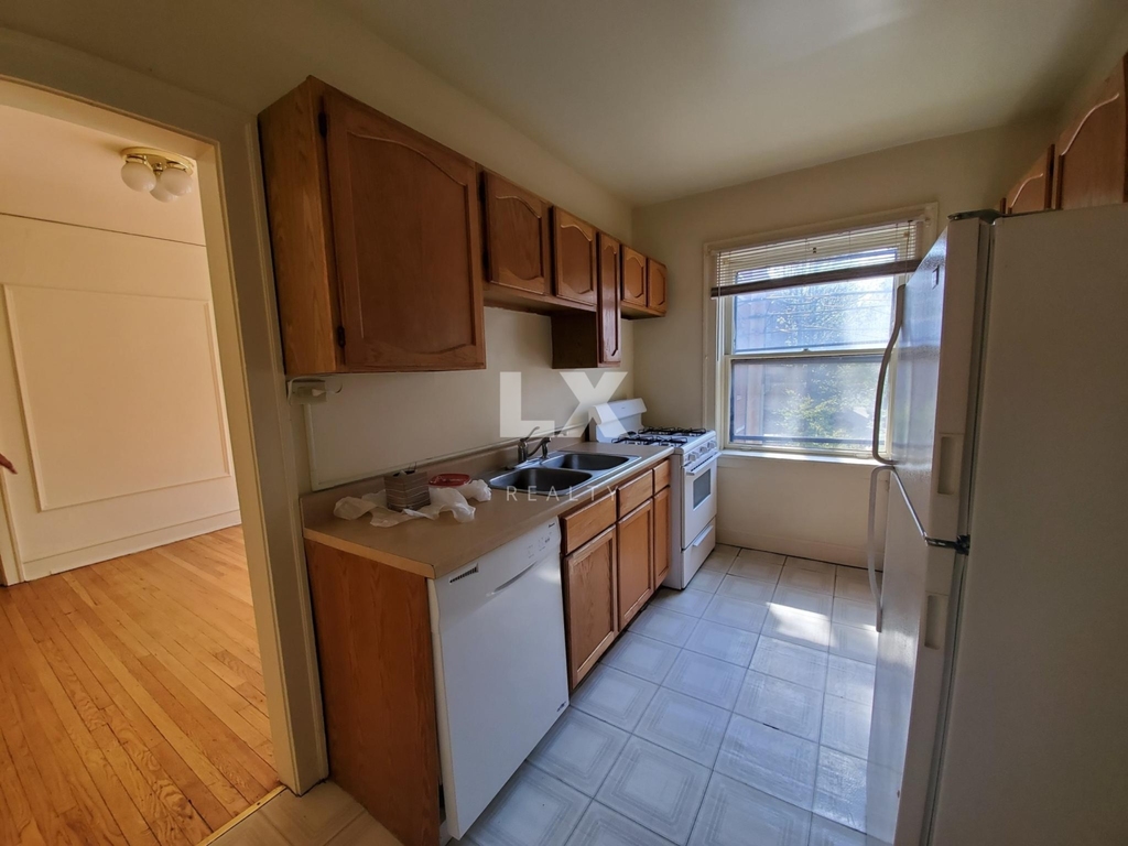 536 Hinman Ave. - Photo 1