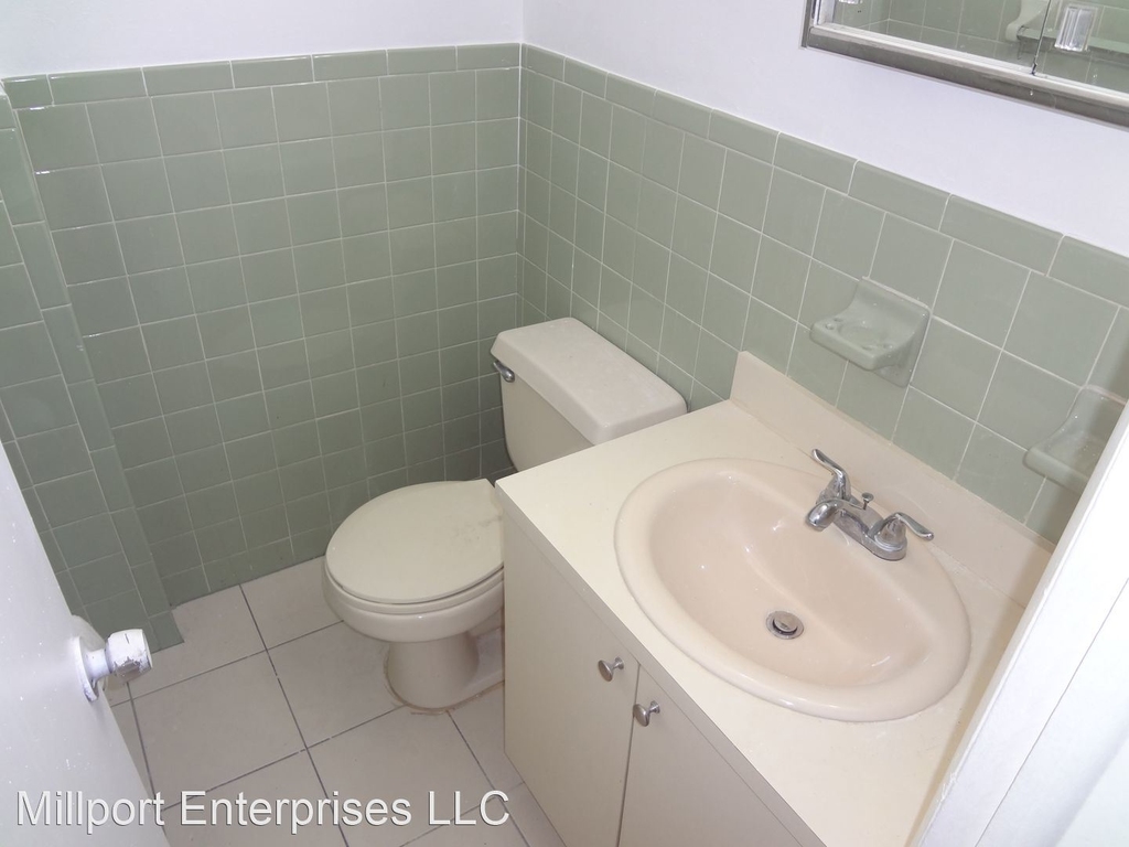 435 Ne 23rd Street - Photo 4