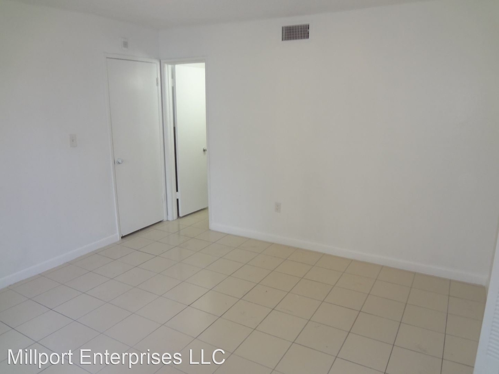 435 Ne 23rd Street - Photo 1