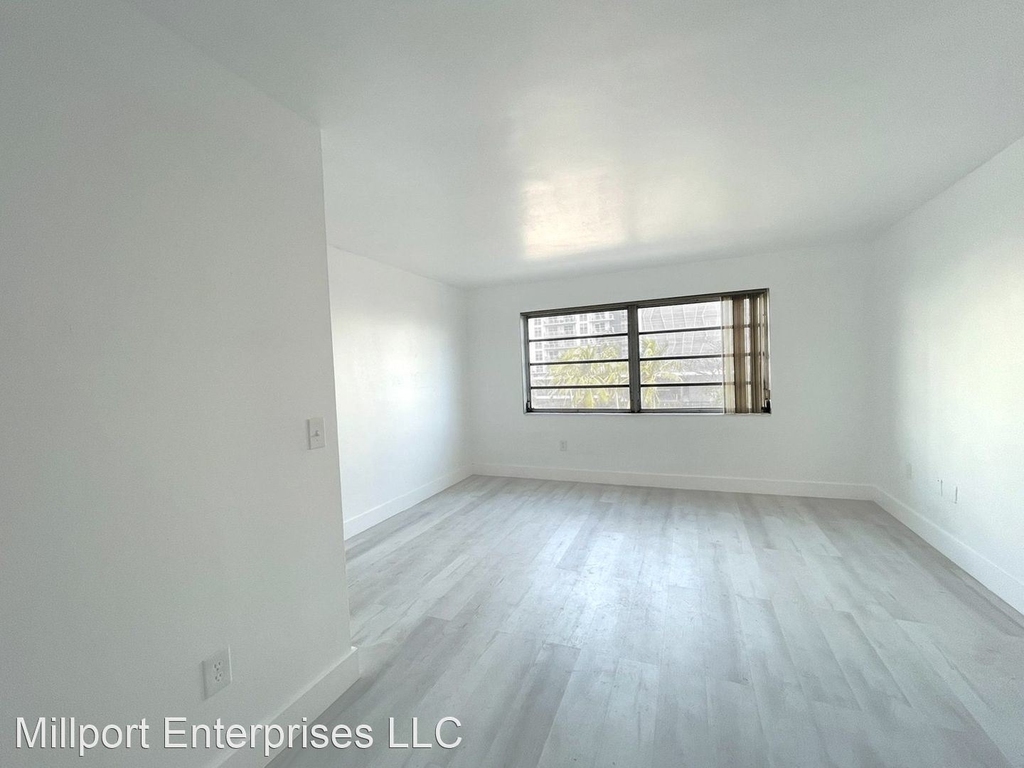 435 Ne 23rd Street - Photo 6