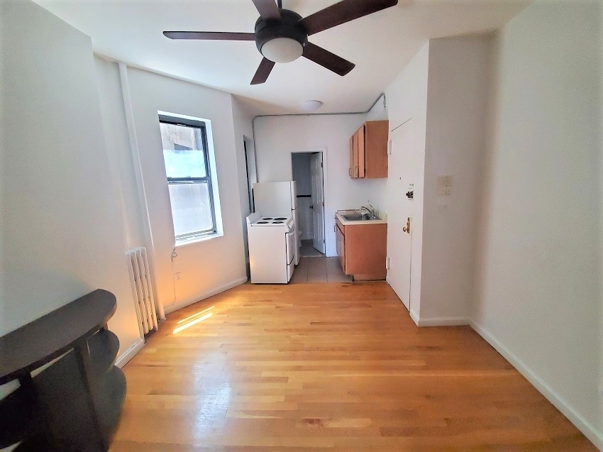 170 Delancey Street - Photo 1