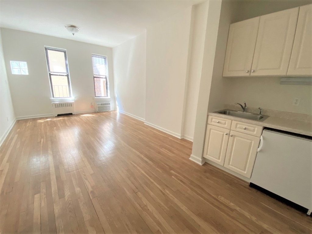 50 East End Avenue - Photo 1