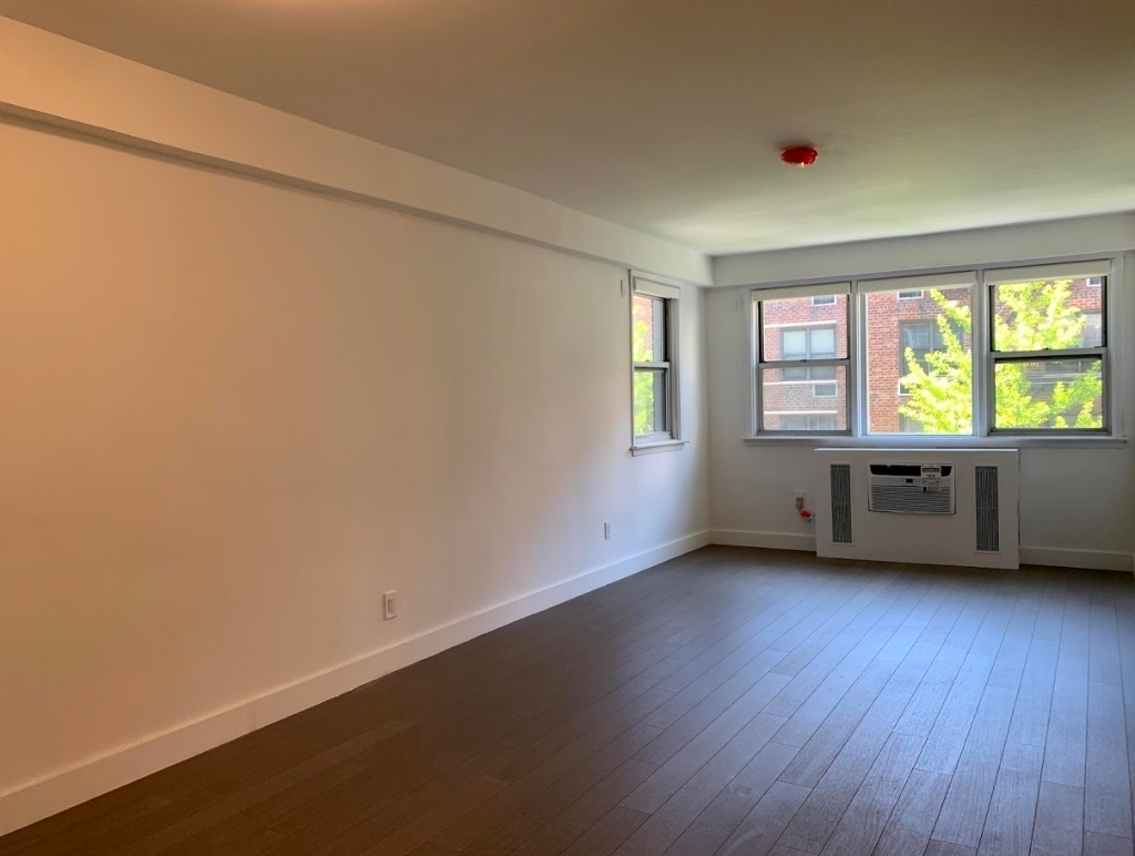 145 East 30th Street - Photo 3