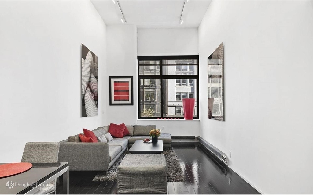 372 Fifth Avenue - Photo 0