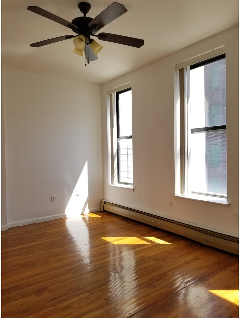 32 W 126th St - Photo 5