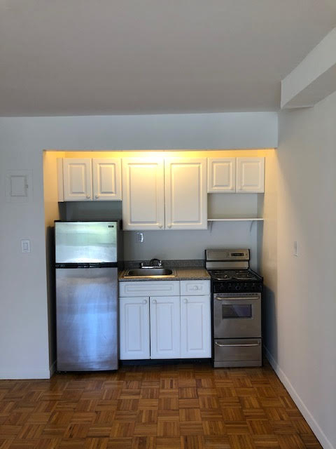 151 Lexington Avenue - Photo 2