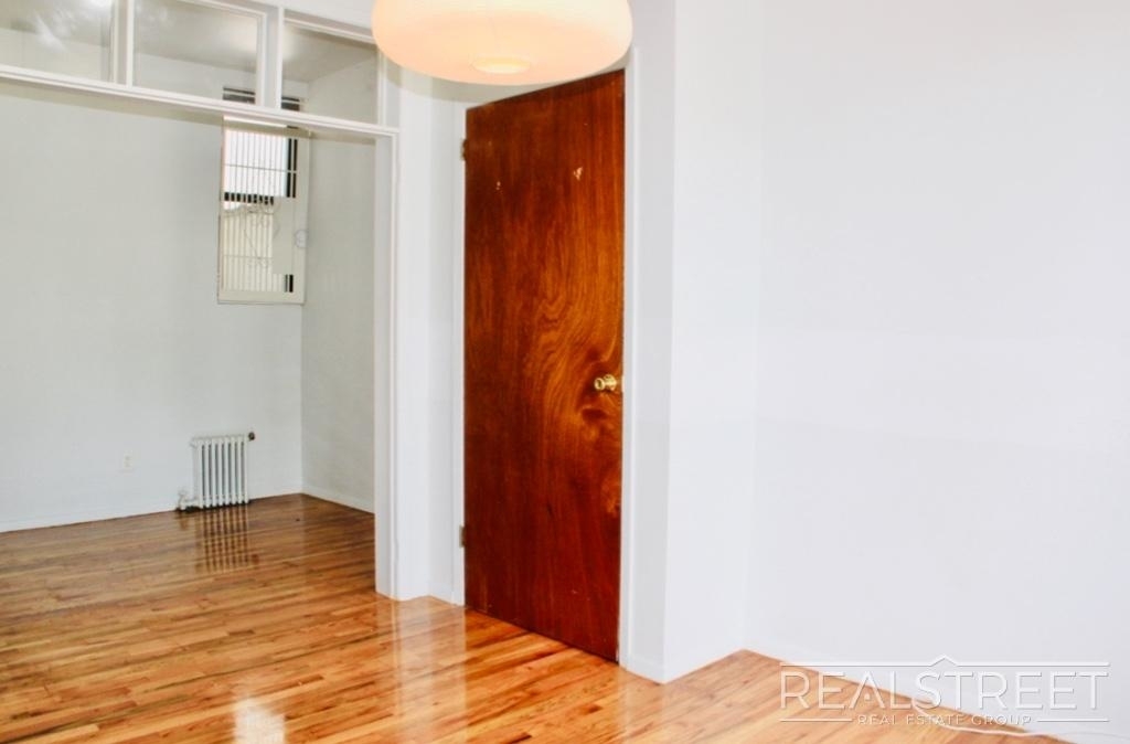 183 Seventh Avenue - Photo 2